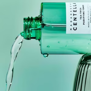 Madagascar Centella Tea – Trica Purifying Toner – Skin1004 | Tónico para acné