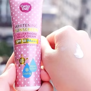 Whitening Sunscreen SPF 50 PA+++ Cathy Doll | Protector Solar Aclarante