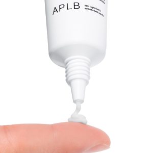 Glutathione Niacinamide Eye Cream – APLB | Crema aclaradora para contorno de ojos